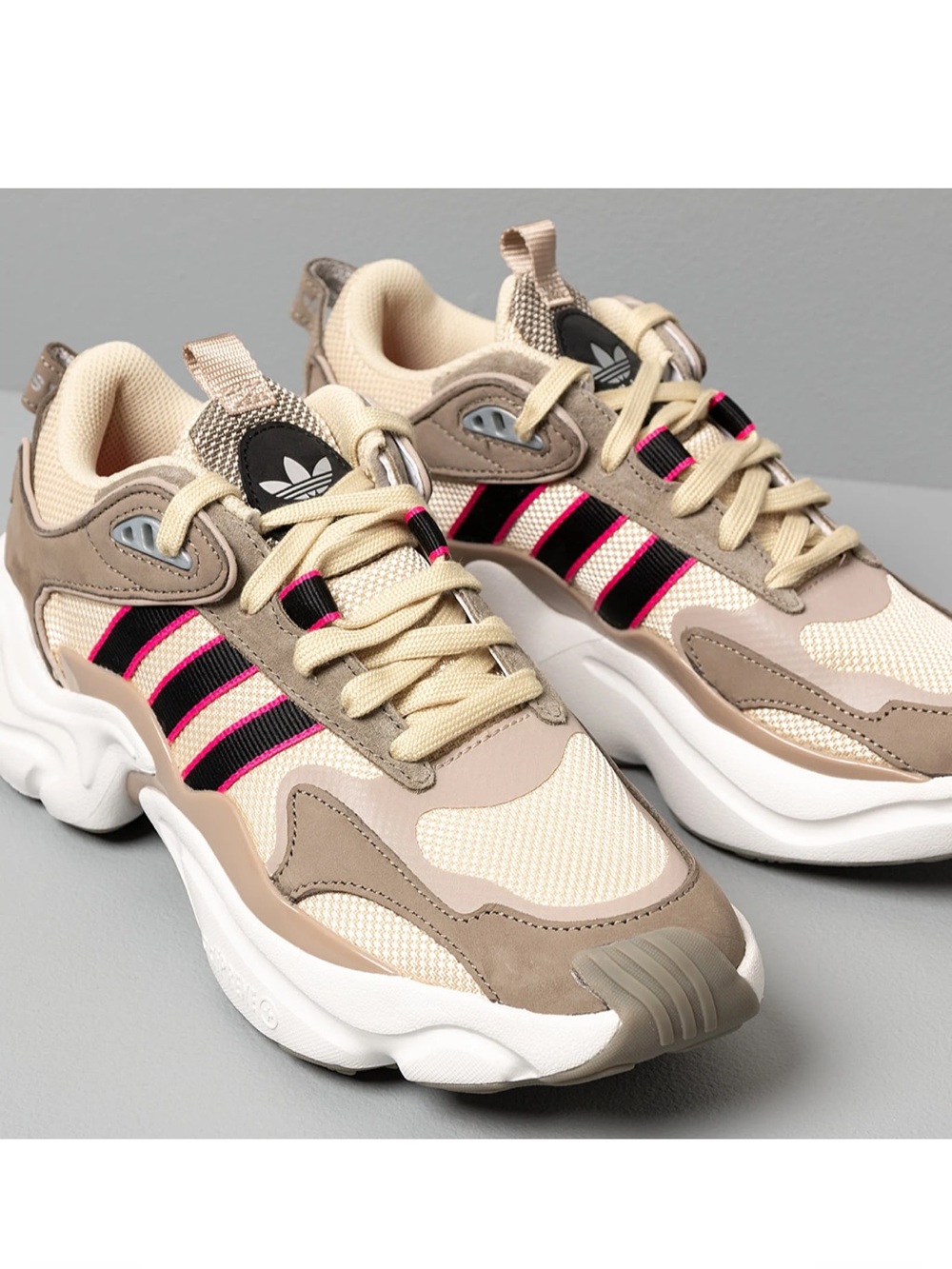 Adidas Wmns Magmur Runner Sneakers Desert Sand size 5.5 NWT